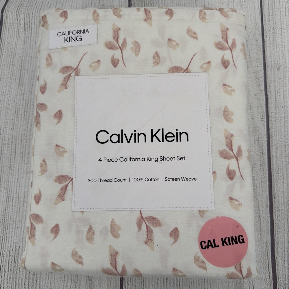 Calvin Klein Sheet Set California King Floral Cream Sateen Weave 300TC Cotton